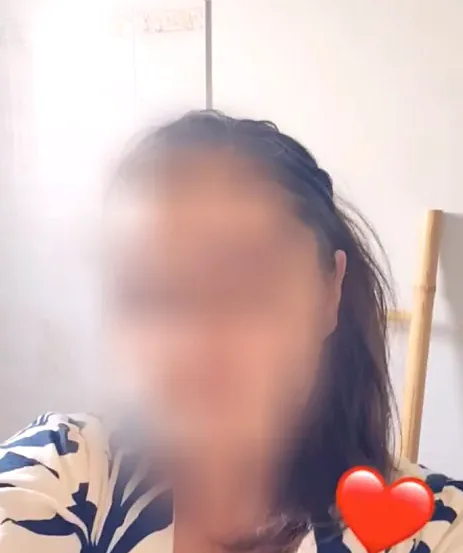 Alexandra, 39