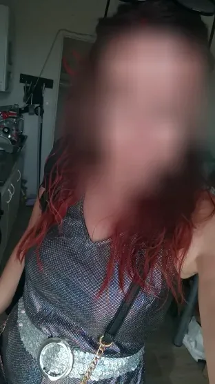 Anna, 39