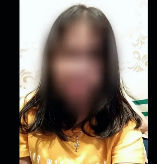 Clara, 27