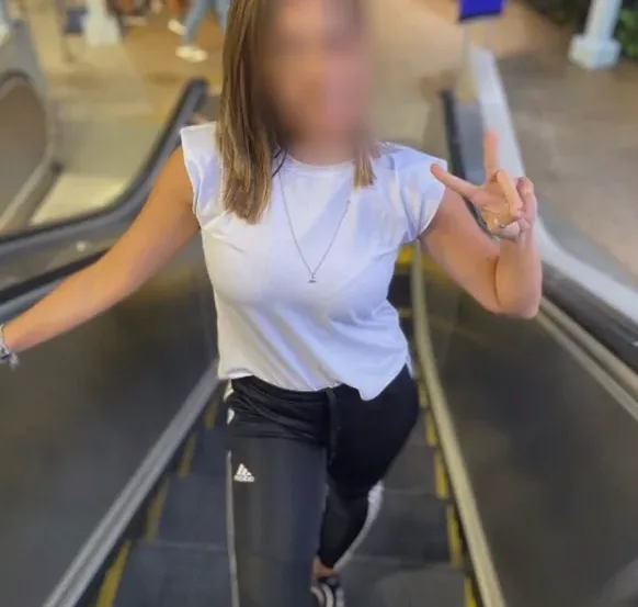 Eva, 36