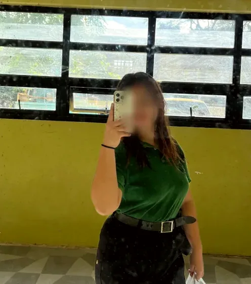 Isabella, 19