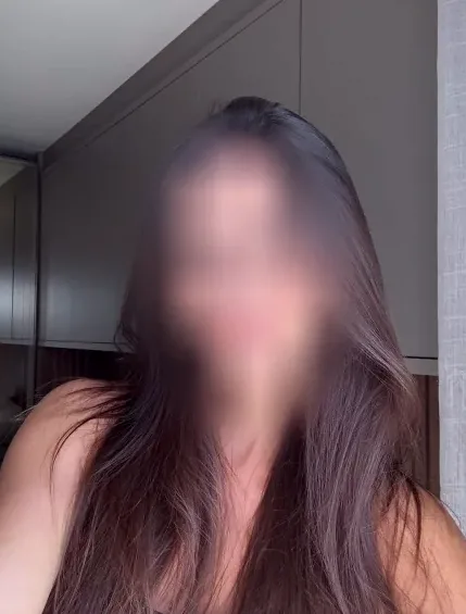 Ivana, 37