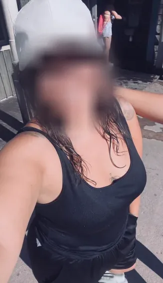 Lea, 34