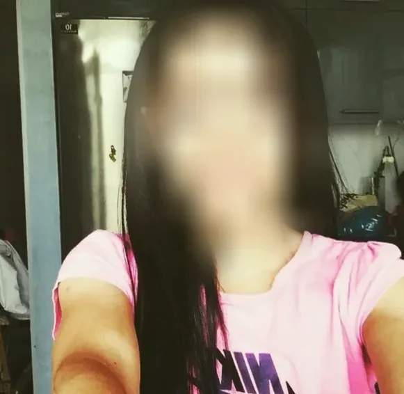 Sabine, 33