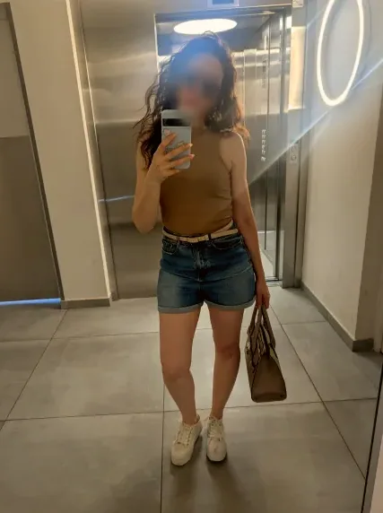 Simone, 40