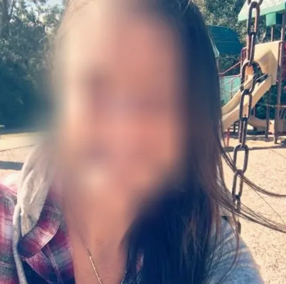 Jacqueline, 39